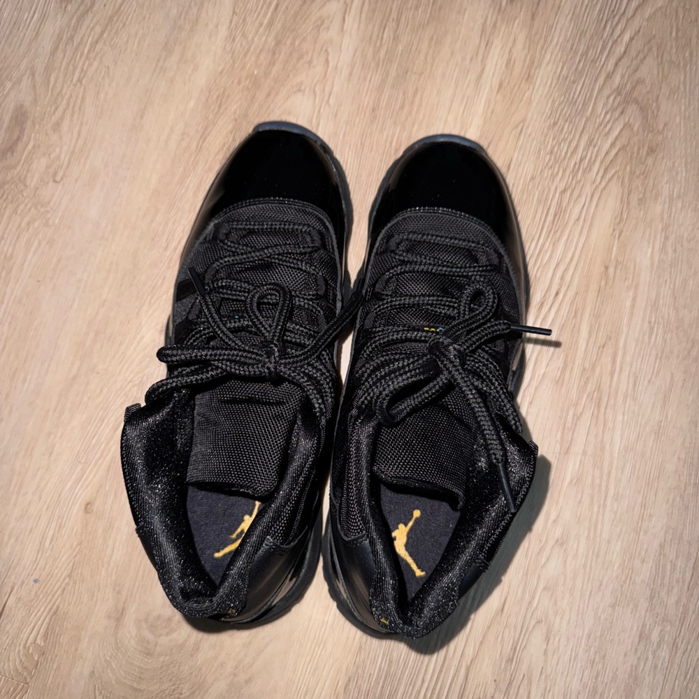 Jordan Men's Black Sneakers